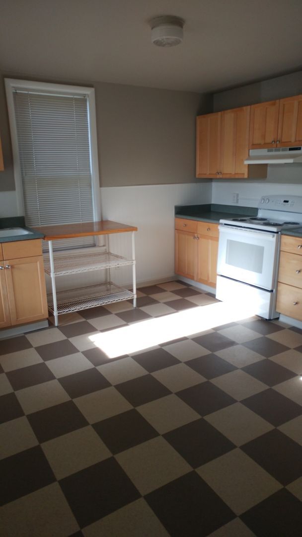 Building Photo - Coming Soon! Available 7/1/25 Downtown Boi...