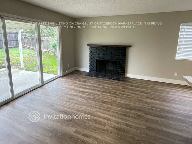 Building Photo - 8481 Cortadera Dr