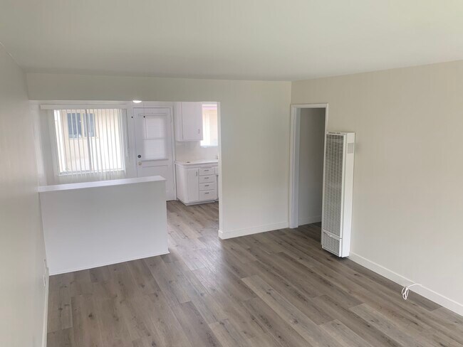 Building Photo - 511-515 S Baldwin Ave