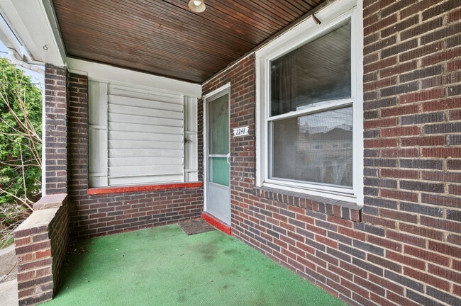 Building Photo - 2241 Hawthorne Ave