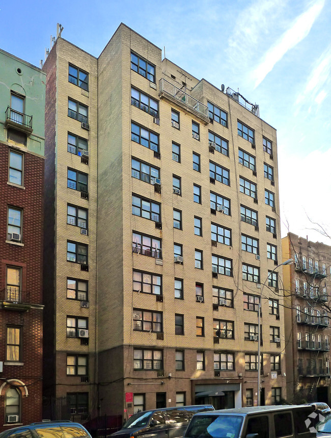 Primary Photo - 65 East 19th St
