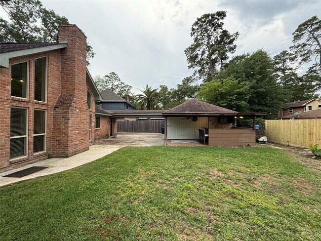 Building Photo - 1931 Pine River Dr