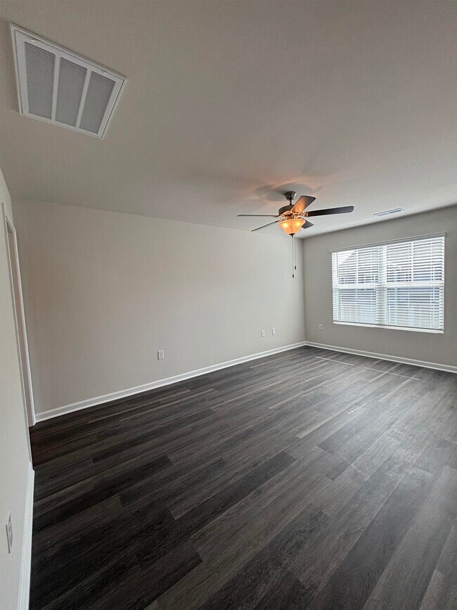 Building Photo - 160 Harvest Gold Dr