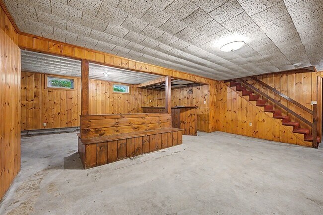 Building Photo - 270 Wood St