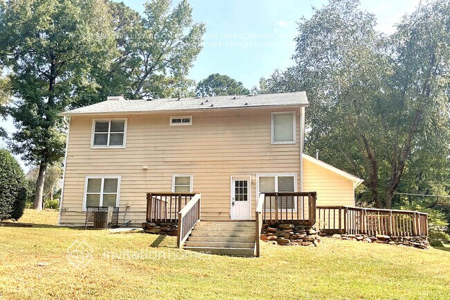 Building Photo - 230 Leigh Kay Dr