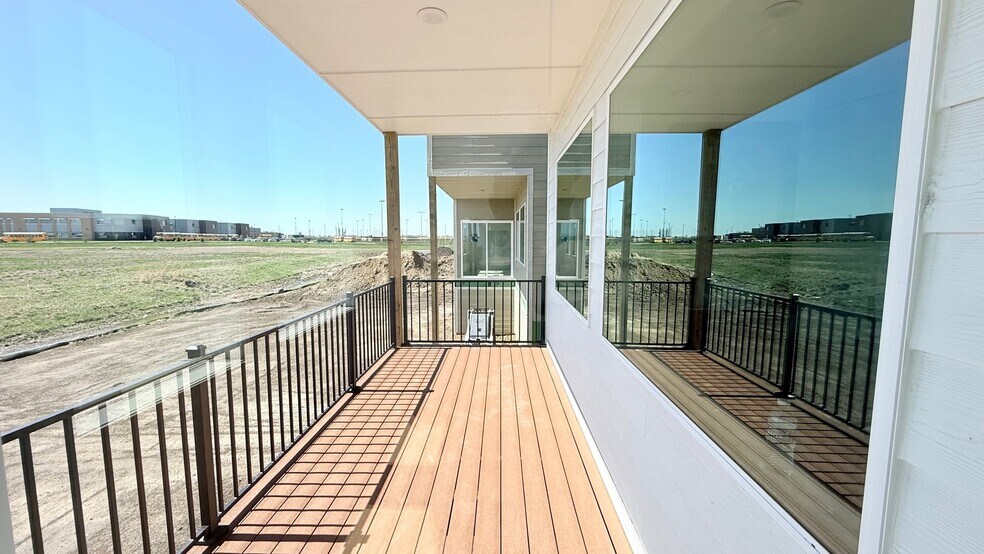 Building Photo - 1104 NW Sproul Dr