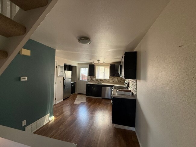 Building Photo - Spacious 2 Bed / 1.5 Bath in Centennial with In-Unit W/D