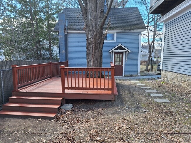 Building Photo - 7 Summer St