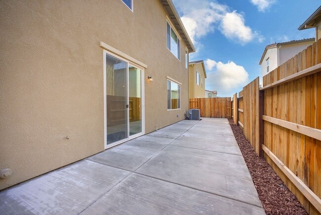 Building Photo - 4798 Tilly Dr