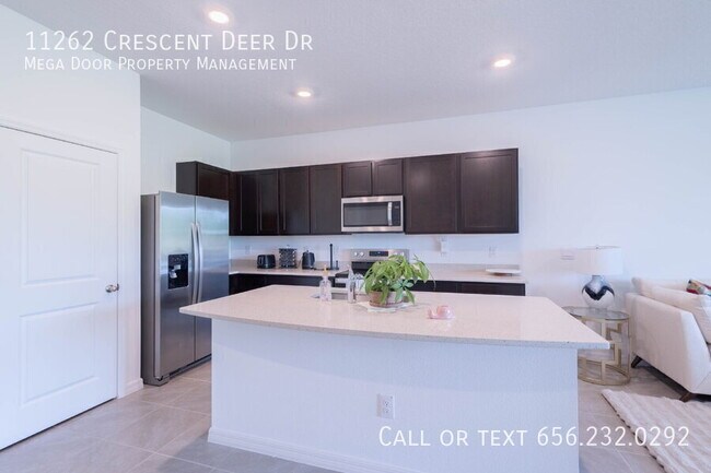 Building Photo - 11262 Crescent Deer Dr