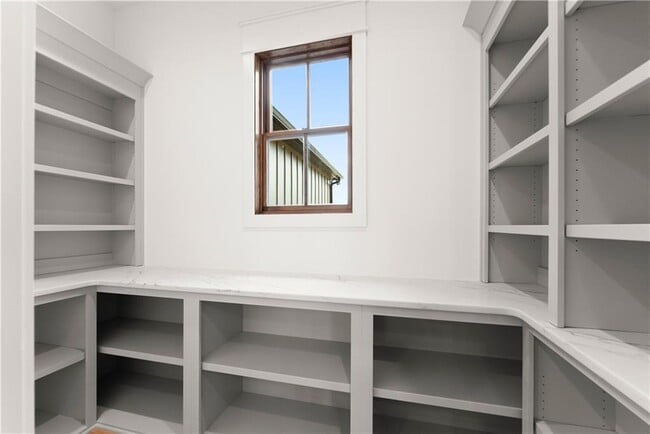 Building Photo - 3255 Tanners Mill Rd