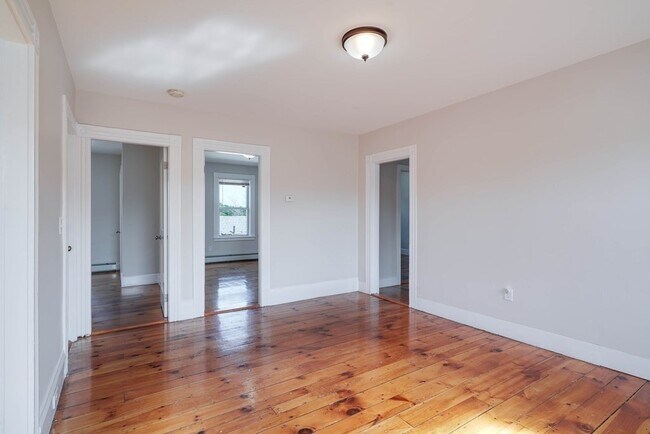 Building Photo - 321 Jefferson Ave