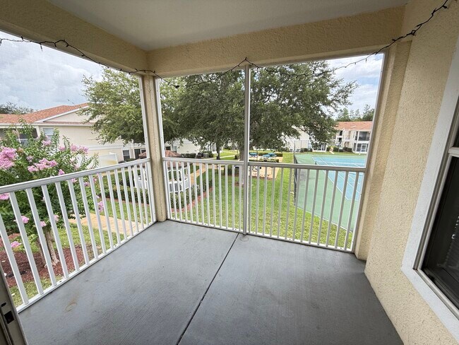 Building Photo - Grand Palms 8844-B