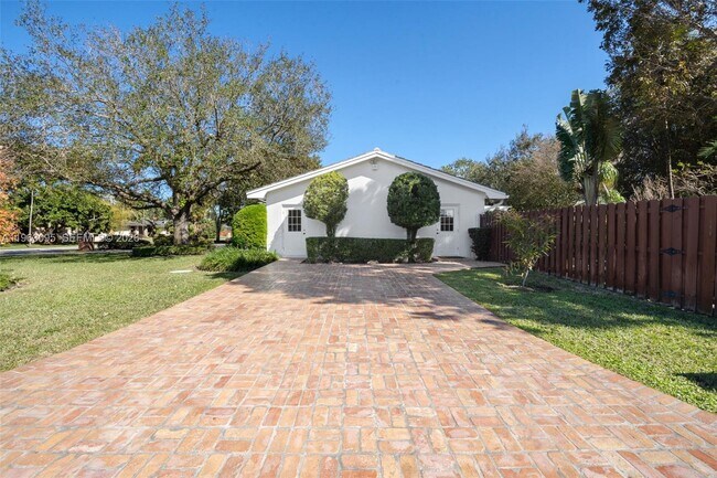 Building Photo - 9980 SW 128th St