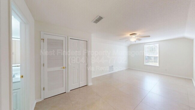 Building Photo - 10061 Vineyard Lake Rd E