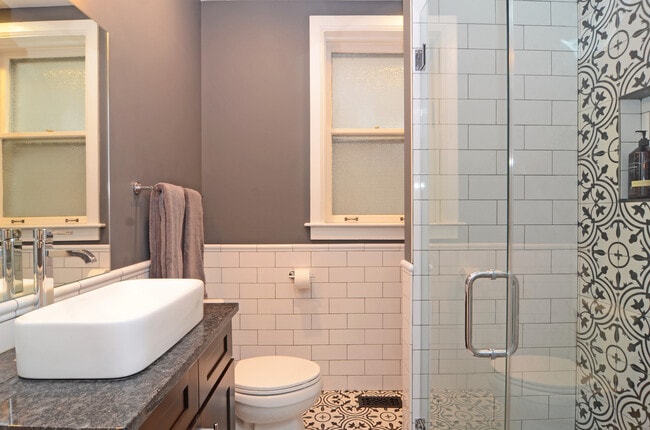 Building Photo - 4750 N Dover St