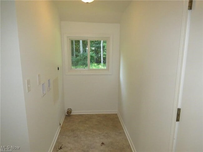 Building Photo - 6424 N Ridge Rd