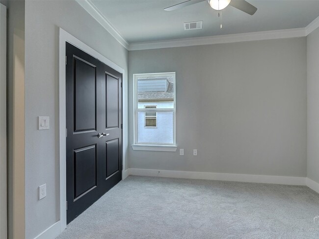 Building Photo - 3369 Wynwood Dr