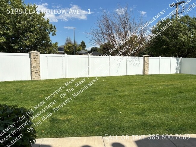 Building Photo - Remodeled Townhome in West Jordan