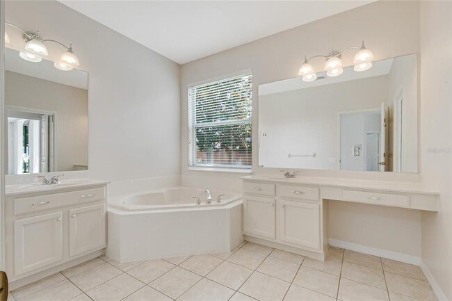 Building Photo - 1363 Glenwick Dr