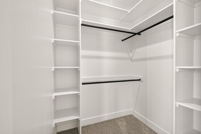 Building Photo - K551LI