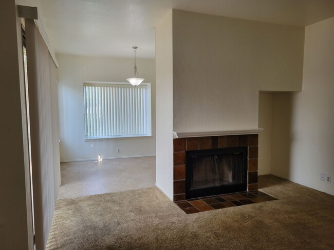 Building Photo - Ridgecrest 2 Bedroom Condo With Gated Swim...