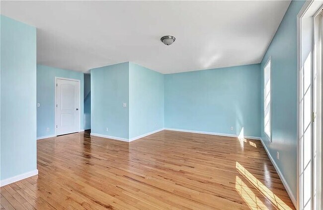 Building Photo - 800 Seaview Ave