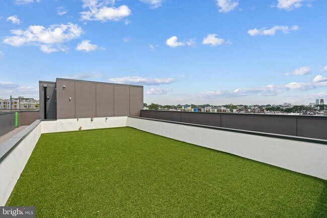 Building Photo - 1501 N 31st St