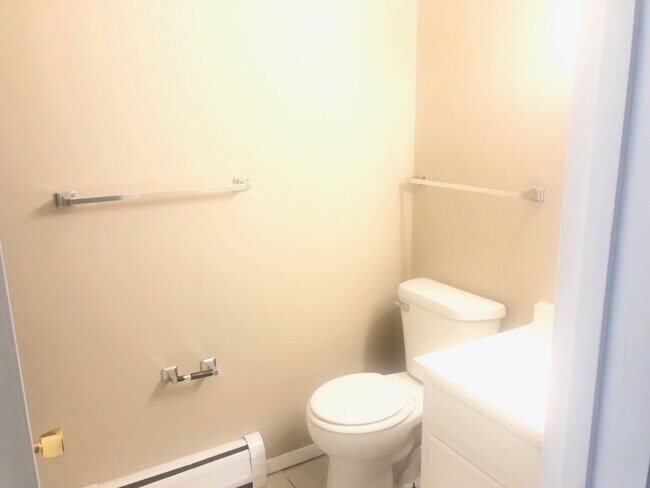 Building Photo - 1215 Wall St