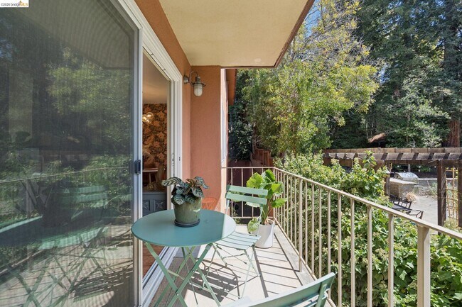 Building Photo - 94 Bayo Vista Ave