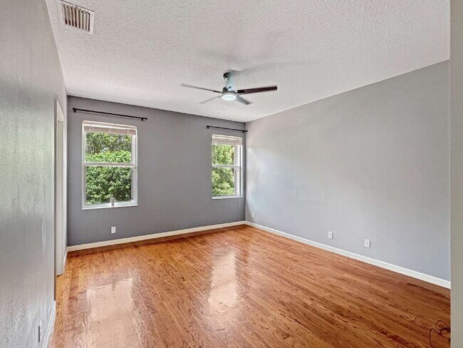 Building Photo - Beautiful 4BR Home in Gated Wellington Shores | Fenced Yard | Resort-Style Amenities