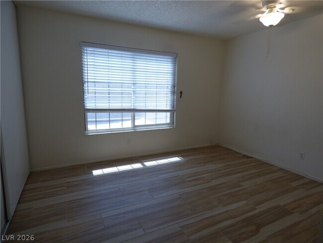 Building Photo - 7043 Forest Vista St