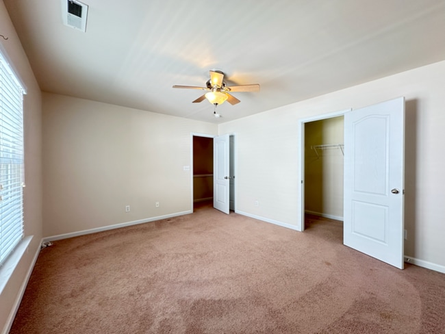 Building Photo - Charming Wakefield Home with First-Floor B...