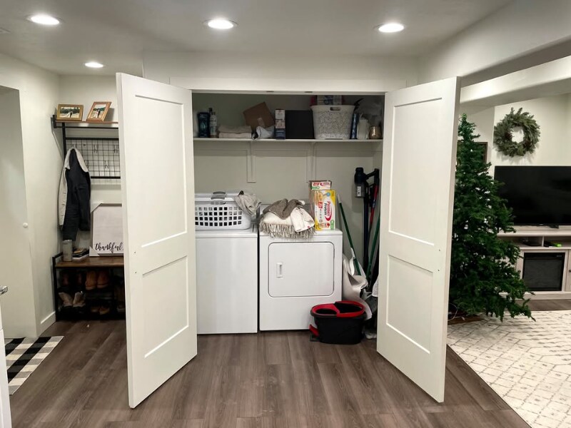 Building Photo - 1221 N 100 E