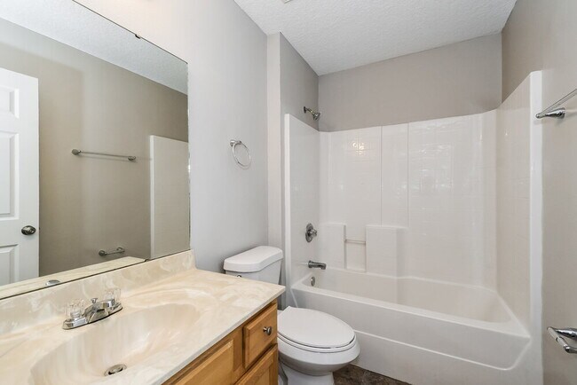 Building Photo - 9518 Arbor Oak Ln