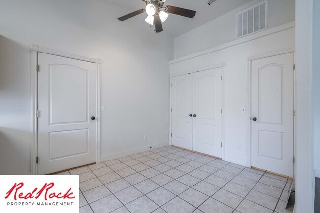Building Photo - Spacious 3-Bed, 2-Bath Ivins Townhome – Do...