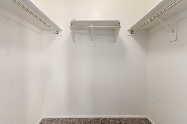 Building Photo - 7742 W Palm Ln