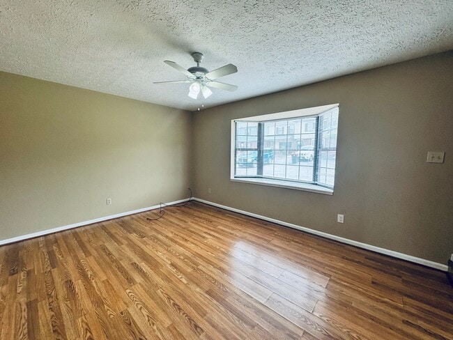 Building Photo - Great Campbell County Location FIRST MONTH RENT FREE