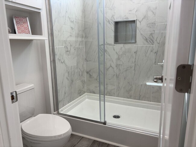 Building Photo - 245 Bimini Cay Cir