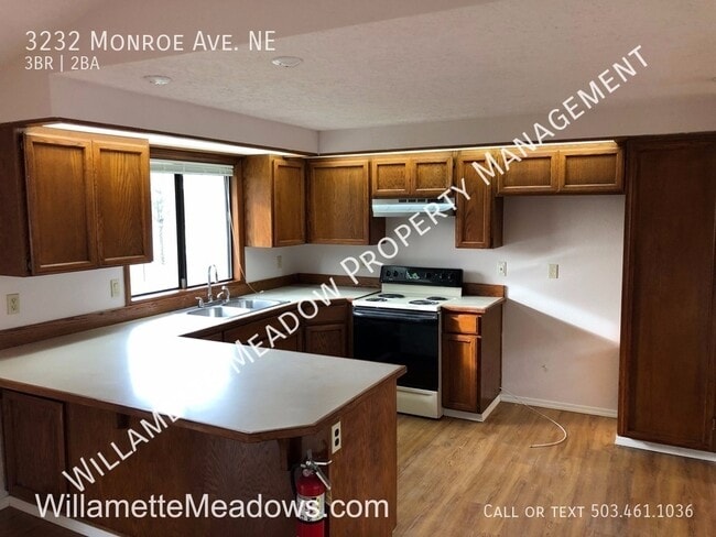 Building Photo - 3232 Monroe Ave NE