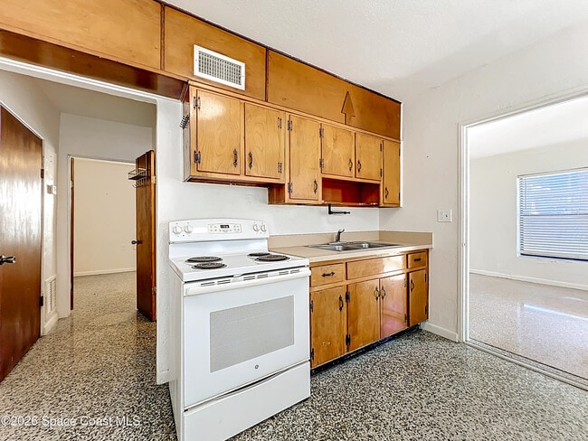 Building Photo - 106 Sunrise Ave