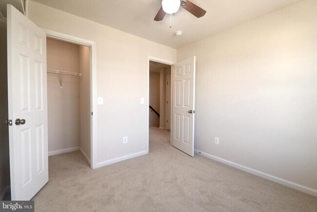 Building Photo - 105 Gristmill Ct