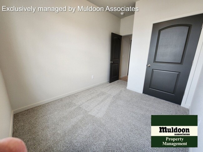 Building Photo - Available now! New Duplex Home in Pueblo West!