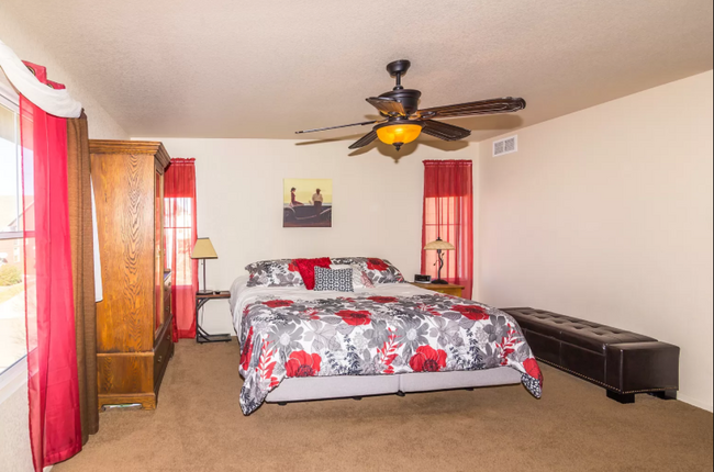 Master Bedroom - 2763 Bar Harbor Dr