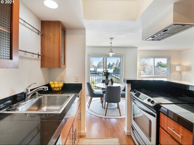 Building Photo - 6600 SE Division St