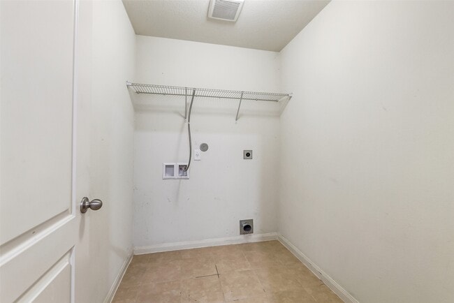 Building Photo - 22719 Tabberts Wy