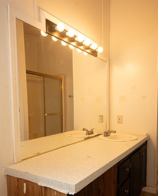 Building Photo - 1000 Co Rd 201