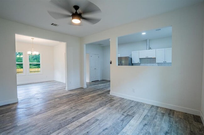 Building Photo - 689 Wilderness Trail