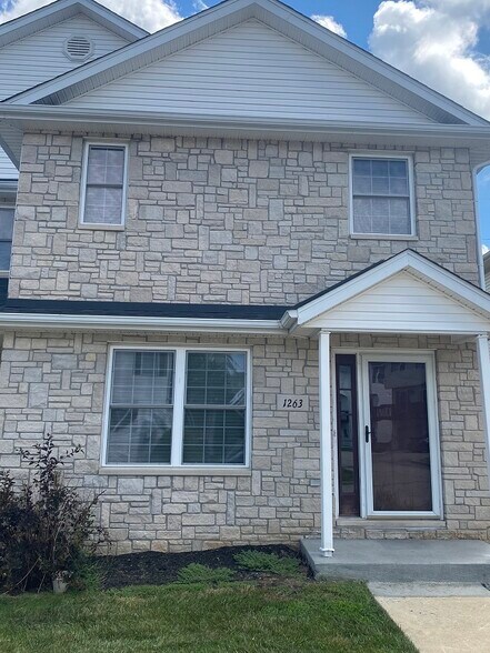 HomeEntrance - 1263 S Stella Dr
