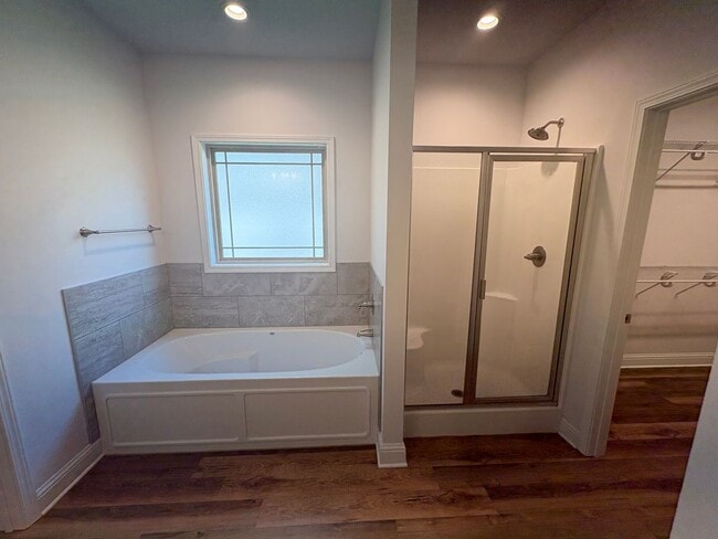 Building Photo - Beaultiful 3 bed 2 bath home in Long Beach